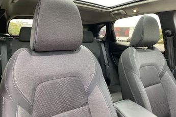 NISSAN QASHQAI  1.3 DiG-T MH 158 Premiere Edition 5dr Xtronic Hatchback