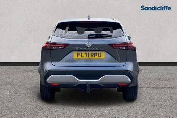 NISSAN QASHQAI  1.3 DiG-T MH 158 Premiere Edition 5dr Xtronic Hatchback