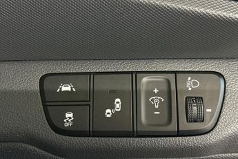 HYUNDAI IONIQ  1.6 GDi Hybrid Premium SE 5dr DCT Hatchback