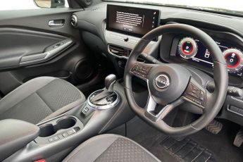 NISSAN JUKE  1.6 Hybrid N-Connecta 5dr Auto Hatchback