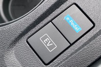 NISSAN JUKE  1.6 Hybrid N-Connecta 5dr Auto Hatchback