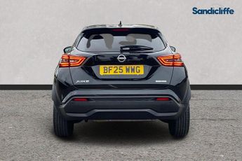 NISSAN JUKE  1.6 Hybrid N-Connecta 5dr Auto Hatchback