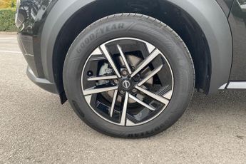 NISSAN JUKE  1.6 Hybrid N-Connecta 5dr Auto Hatchback