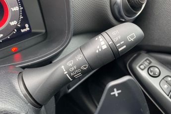 NISSAN JUKE  1.0 DiG-T N-Connecta 5dr DCT Hatchback