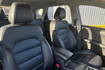 MG MOTOR UK HS  1.5 T-GDI PHEV SE 5dr Auto Hatchback