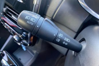 RENAULT CLIO  1.5 dCi 90 Dynamique S Medianav 5Dr EDC Hatchback