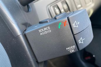 RENAULT CLIO  1.5 dCi 90 Dynamique S Medianav 5Dr EDC Hatchback