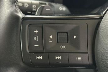 NISSAN QASHQAI  1.3 DiG-T MH 158 N-Connecta 5dr Xtronic Hatchback