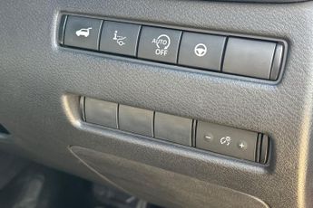 NISSAN QASHQAI  1.3 DiG-T MH 158 Tekna 5dr Xtronic Hatchback