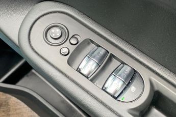 MINI COUNTRYMAN  1.5 Cooper Classic 5dr Auto Hatchback