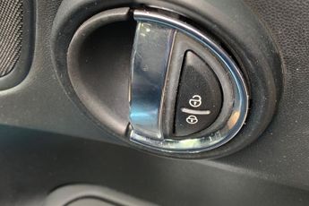 MINI COUNTRYMAN  1.5 Cooper Classic 5dr Auto Hatchback