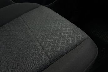 FORD TRANSIT CONNECT  Limited Van LWB 250 L2 1.5L EcoBoost 150PS FWD 6 Speed Automati