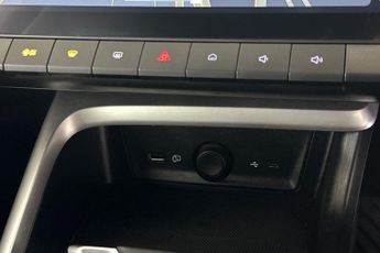 MG MOTOR UK ZS  1.5 Hybrid+ Trophy 5dr Auto Hatchback