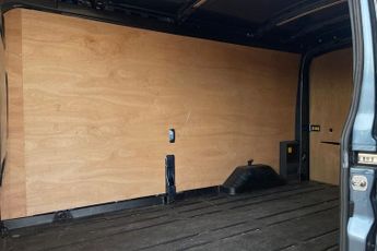 FORD TRANSIT  Trend Van 350 L3 68kwh Battery 135kwh / 184PS RWD 1 Speed Autom