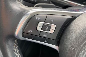 VOLKSWAGEN TIGUAN  2.0 TSi BMT 180 4Motion R Line 5dr DSG Estate