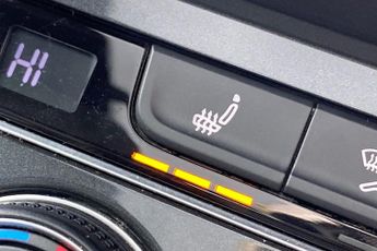 VOLKSWAGEN TIGUAN  2.0 TSi BMT 180 4Motion R Line 5dr DSG Estate