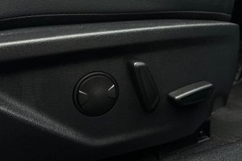 FORD FOCUS  Titanium Vignale 5 door 1.0L EcoBoost 125PS mHEV FWD 7 Speed Po