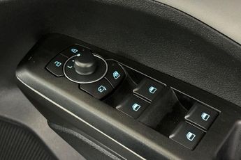 FORD PUMA  Gen-E Premium 5 Door 43 kWh Standard Range 1 Speed Automatic