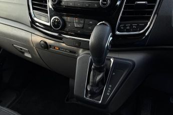 FORD TRANSIT CUSTOM  2.0 TDCi 130ps Low Roof D/Cab Limited Van Auto