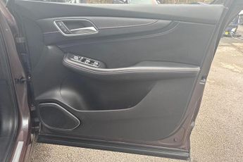 MG MOTOR UK HS  1.5 T-GDI PHEV SE 5dr Auto Hatchback