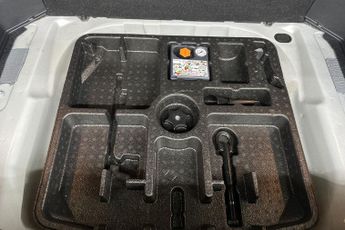 NISSAN QASHQAI  1.3 DiG-T MH 158 N-Connecta 5dr Xtronic Hatchback