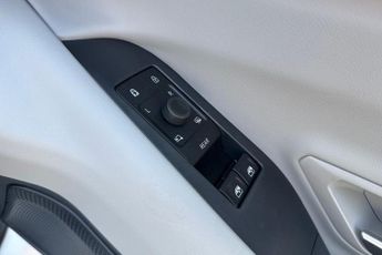 FORD CAPRI  Premium 5 Door 77kWh Extended Range RWD 1 Speed Automatic