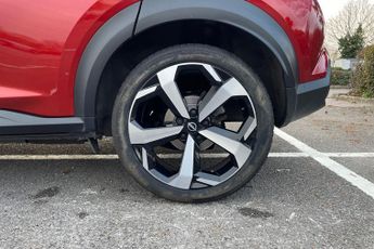 NISSAN JUKE  1.0 DiG-T 114 Tekna 5dr DCT Hatchback
