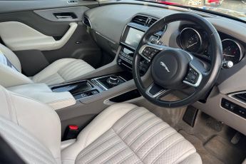 JAGUAR F-PACE  2.0d Portfolio 5dr Auto AWD Estate