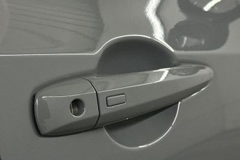 NISSAN JUKE  1.0 DiG-T N-Connecta 5dr DCT Hatchback