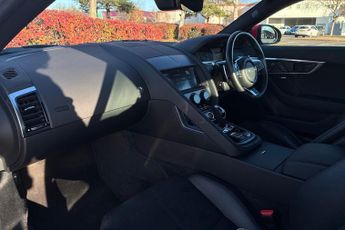 JAGUAR F-TYPE  2.0 P300 R-Dynamic 2dr Auto Coupe