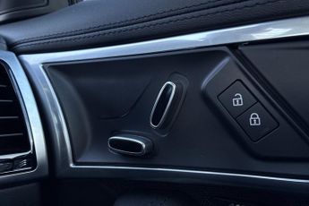 JAGUAR F-TYPE  2.0 P300 R-Dynamic 2dr Auto Coupe