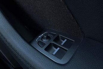 JAGUAR F-TYPE  2.0 P300 R-Dynamic 2dr Auto Coupe