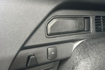 FORD KUGA  Active 5 door 2.5L Duratec PHEV 243PS FWD CVT Automatic