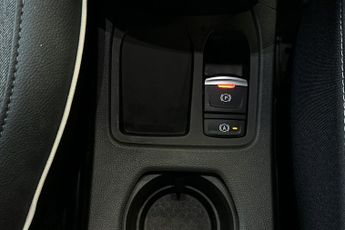 RENAULT CLIO  1.6 E-TECH full hybrid 145 Techno 5dr Auto Hatchback