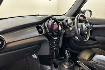 MINI HATCHBACK  1.5 Cooper Exclusive 5dr Auto Hatchback