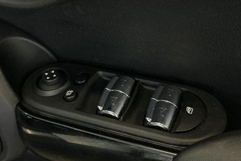 MINI HATCHBACK  1.5 Cooper Exclusive 5dr Auto Hatchback