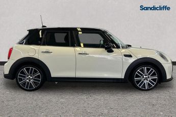 MINI HATCHBACK  1.5 Cooper Exclusive 5dr Auto Hatchback