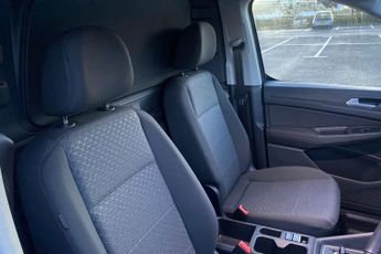 FORD TRANSIT CONNECT  Limited Van LWB 250 L2 1.5L EcoBoost 150PS PHEV FWD 6 Speed Aut