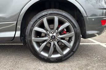 FORD KUGA  2.0 L TDCi ST-Line Edition 5dr 6Spd Pshift 120PS