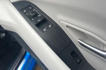 FORD EXPLORER  EV Premium 5 Door 77kWh Extended Range RWD 1 Speed Automatic