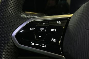 VOLKSWAGEN GOLF  1.4 TSI GTE 5dr DSG Hatchback