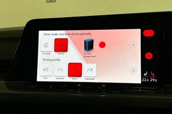 VOLKSWAGEN GOLF  1.4 TSI GTE 5dr DSG Hatchback