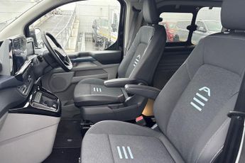 FORD TOURNEO CUSTOM  V710 Active Bus M1 340 L1 2.5L Duratec 232PS PHEV FWD 1 Speed A