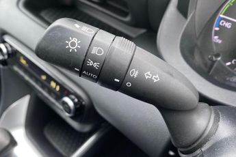 TOYOTA YARIS  1.5 Hybrid Icon 5dr CVT Hatchback