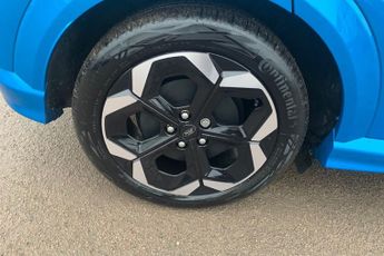 FORD PUMA  Gen-E Premium 5 Door 43 kWh Standard Range 1 Speed Automatic