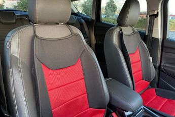 FORD KUGA  1.5 TDCi (Diesel) Titanium 5dr 6Spd Pshift 120PS