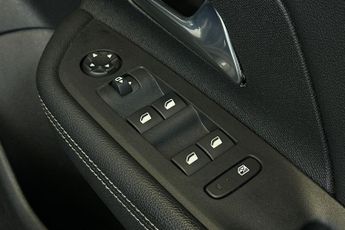 VAUXHALL MOKKA  100kW GS Line 50kWh 5dr Auto Hatchback