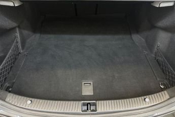 MERCEDES-BENZ C CLASS  C200 AMG Line 4dr 9G-Tronic Saloon