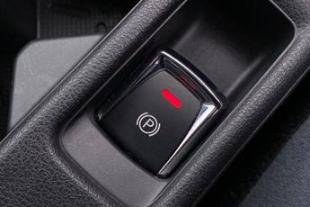 NISSAN LEAF  110kW Tekna 39kWh 5dr Auto Hatchback