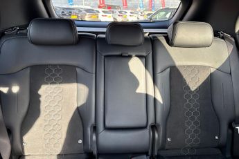 KIA SPORTAGE  1.6T GDi 207 HEV GT-Line 5dr Auto Estate